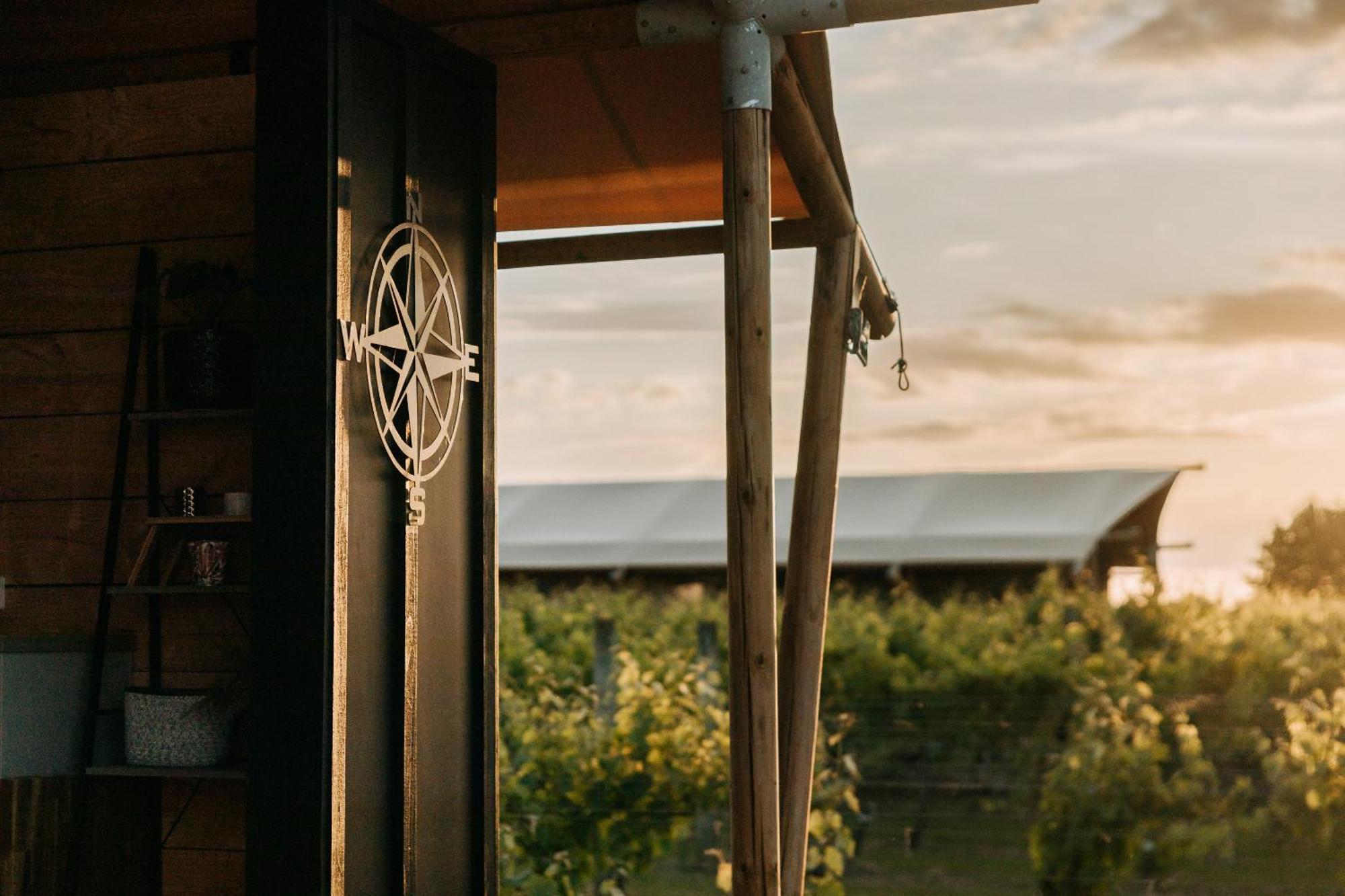 Villas & Vines Glamping Гастінгс Екстер'єр фото