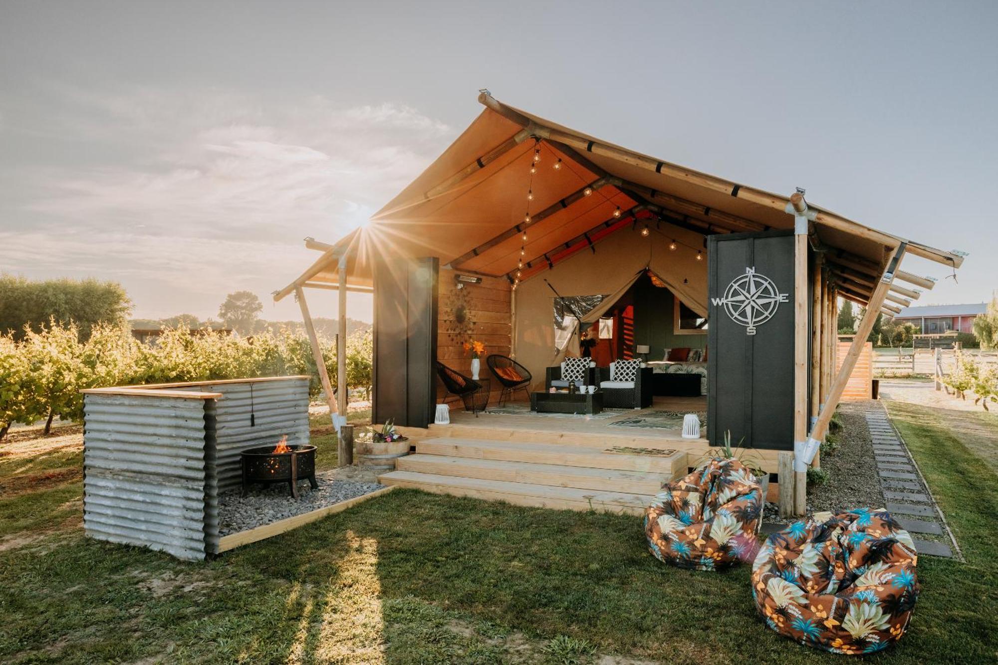 Villas & Vines Glamping Гастінгс Екстер'єр фото