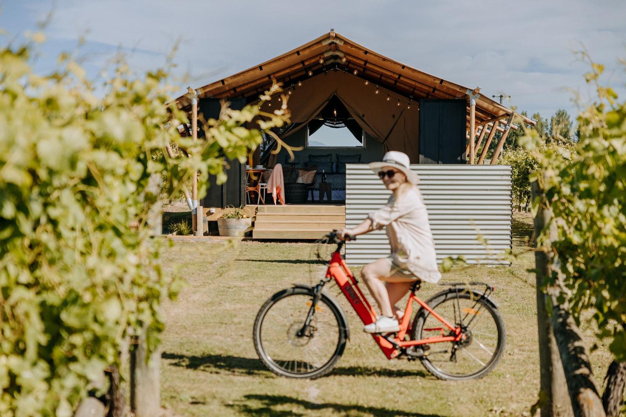 Villas & Vines Glamping Гастінгс Екстер'єр фото